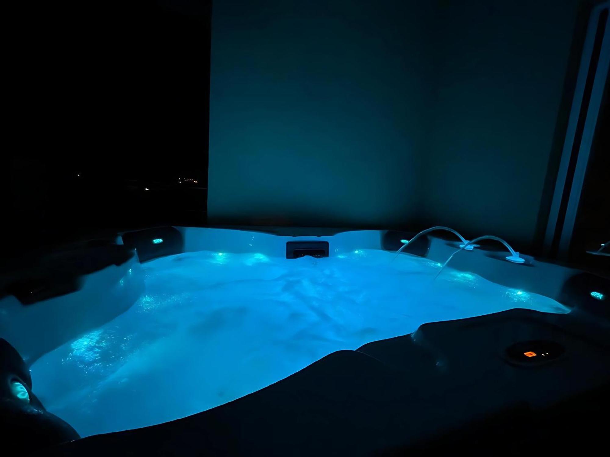 Villa Andrijana - Exclusively Yours - Family Getaway With Private Pool Kastela Luaran gambar