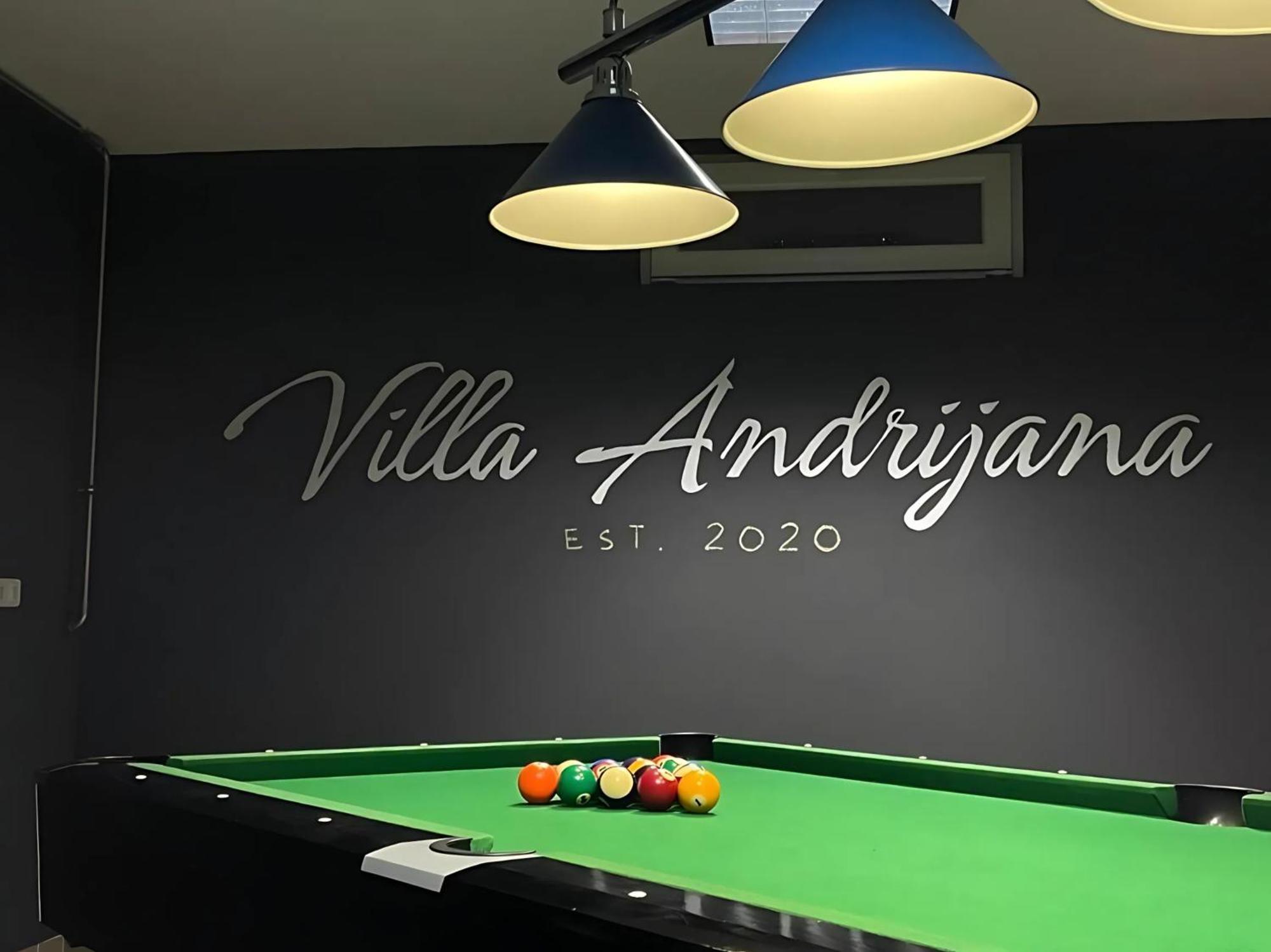 Villa Andrijana - Exclusively Yours - Family Getaway With Private Pool Kastela Luaran gambar