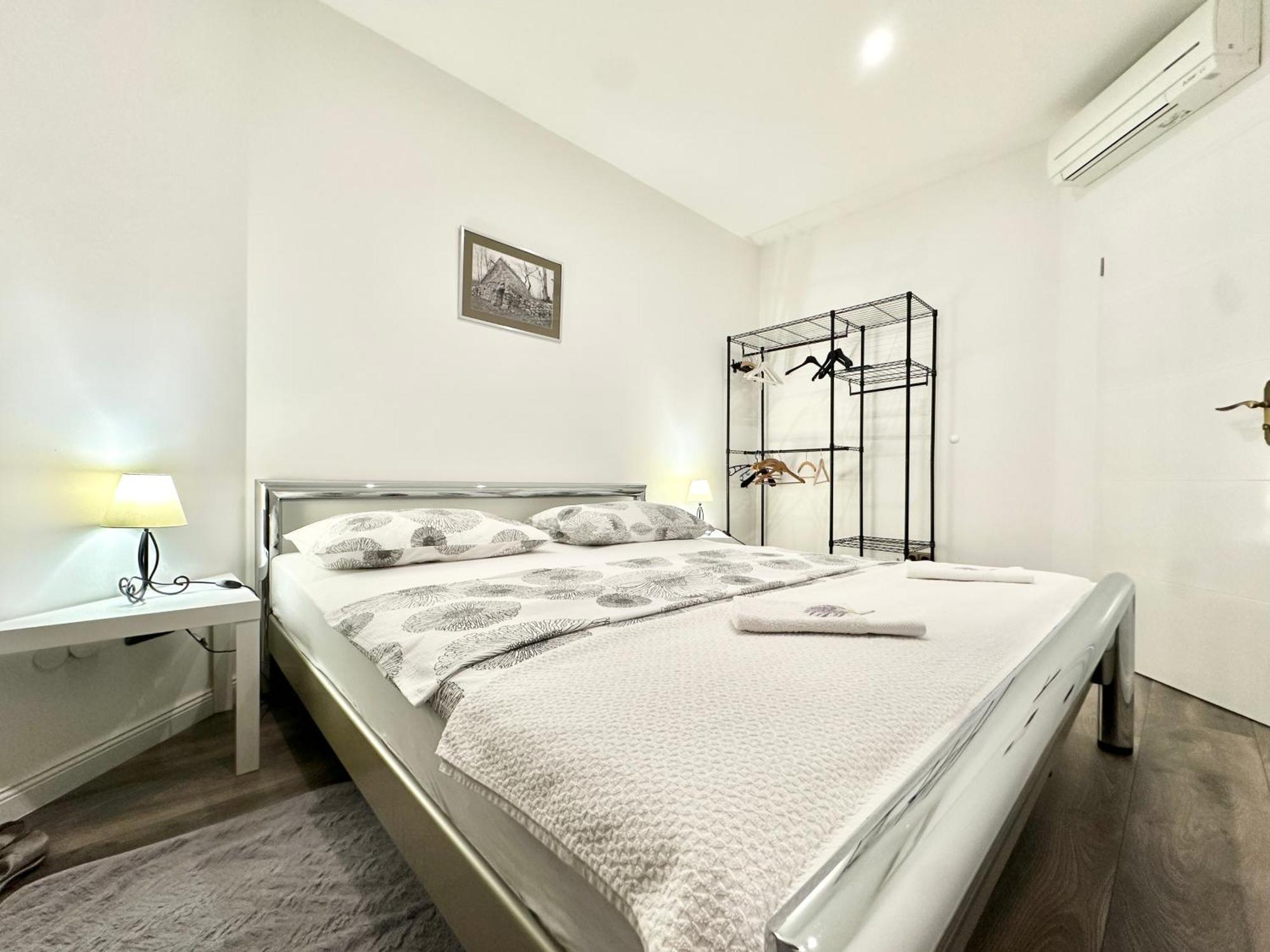 Villa Andrijana - Exclusively Yours - Family Getaway With Private Pool Kastela Luaran gambar